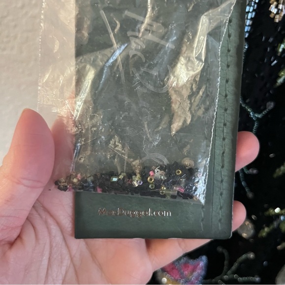 MAC DUGGAL Floral Beaded Cap Sleeve Evening Gown 5229 Black Multi NWT Size 6 - Picture 7 of 11